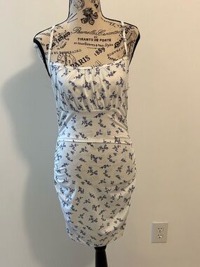 White Floral Spaghetti-Strap Sheath Dress